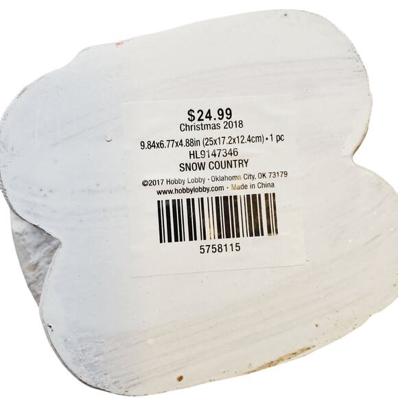 Snow Country Christmas 2018 Resin Snowman Shelf Sitter Adult's 10" Holiday Decor - Picture 5 of 10